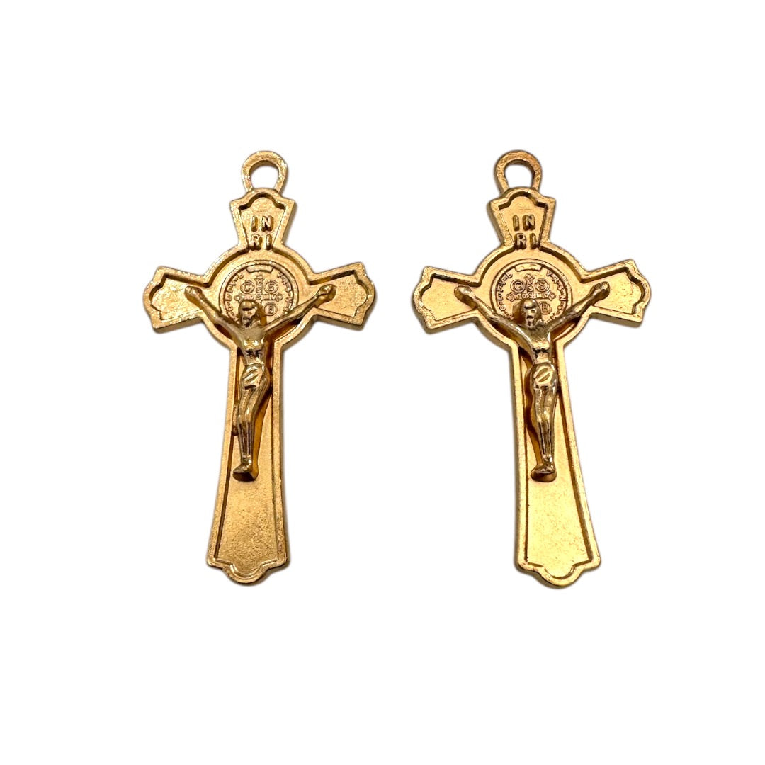 Dije Cruz con San Benito de Metal