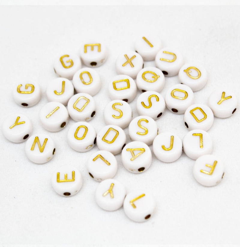 Paquete Pastilla Blanca con Vocal Dorada 50 Piezas acrilicos - Accesorios Rubi