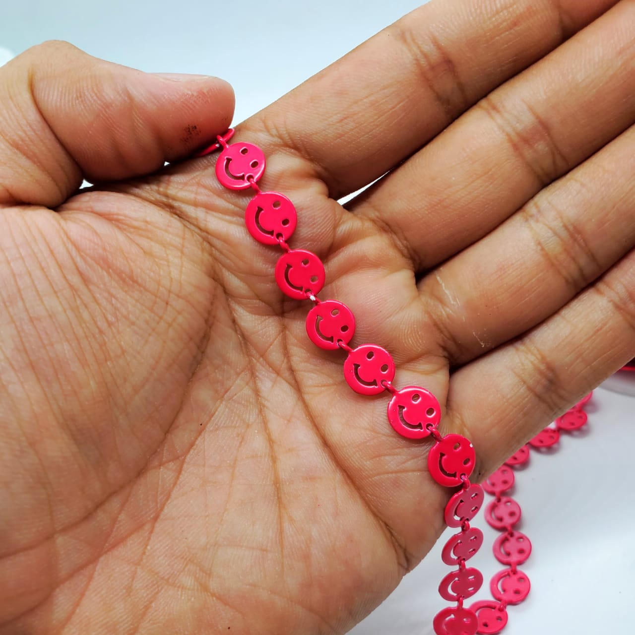 Cadena Carita Feliz Esmaltada Cadena - Accesorios Rubi