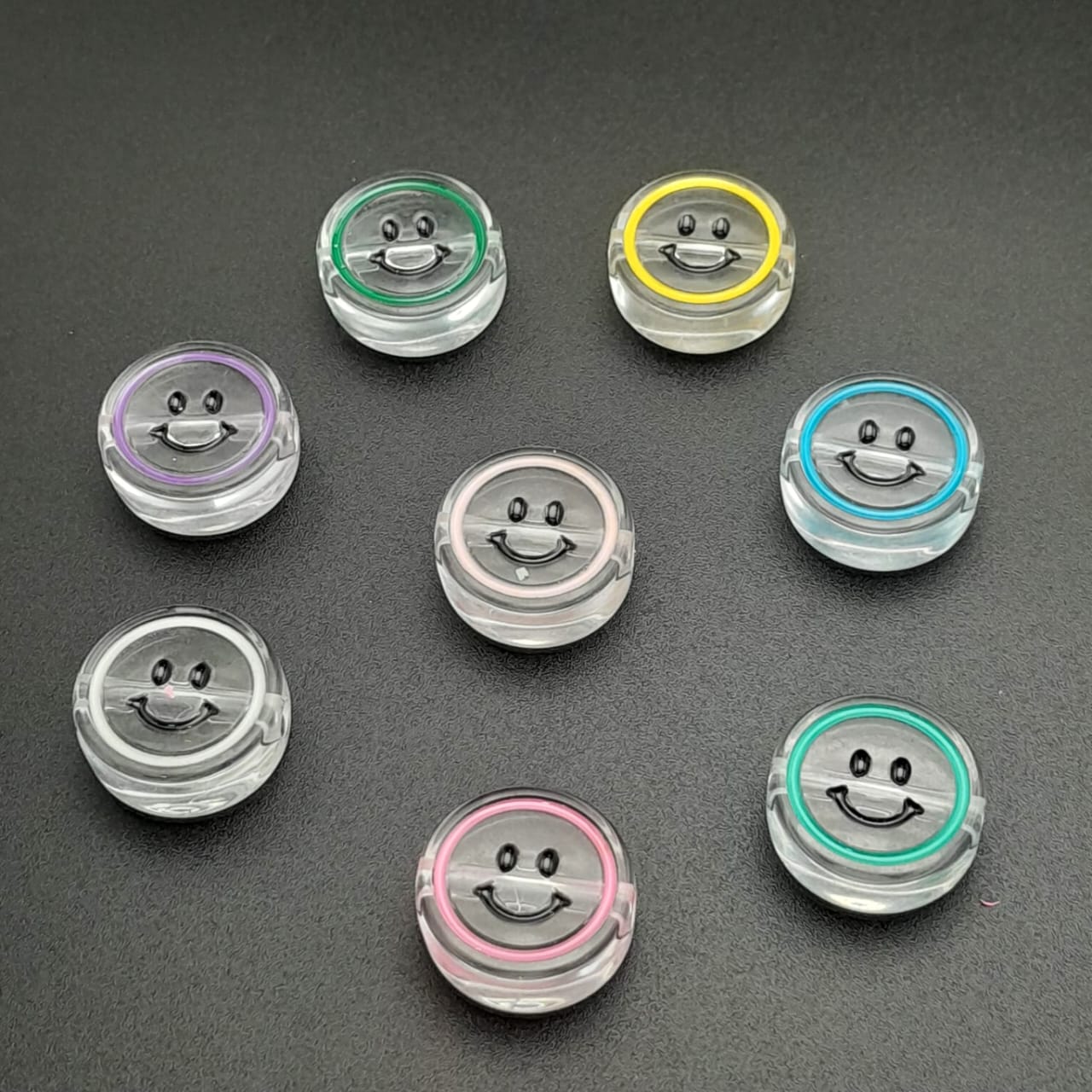 Dije Carita Feliz Transparente de Acrílico acrilicos - Accesorios Rubi