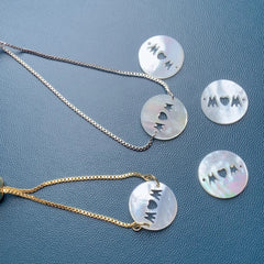 Dije Mom Doble Ojal Madre Perla Dije - Accesorios Rubi