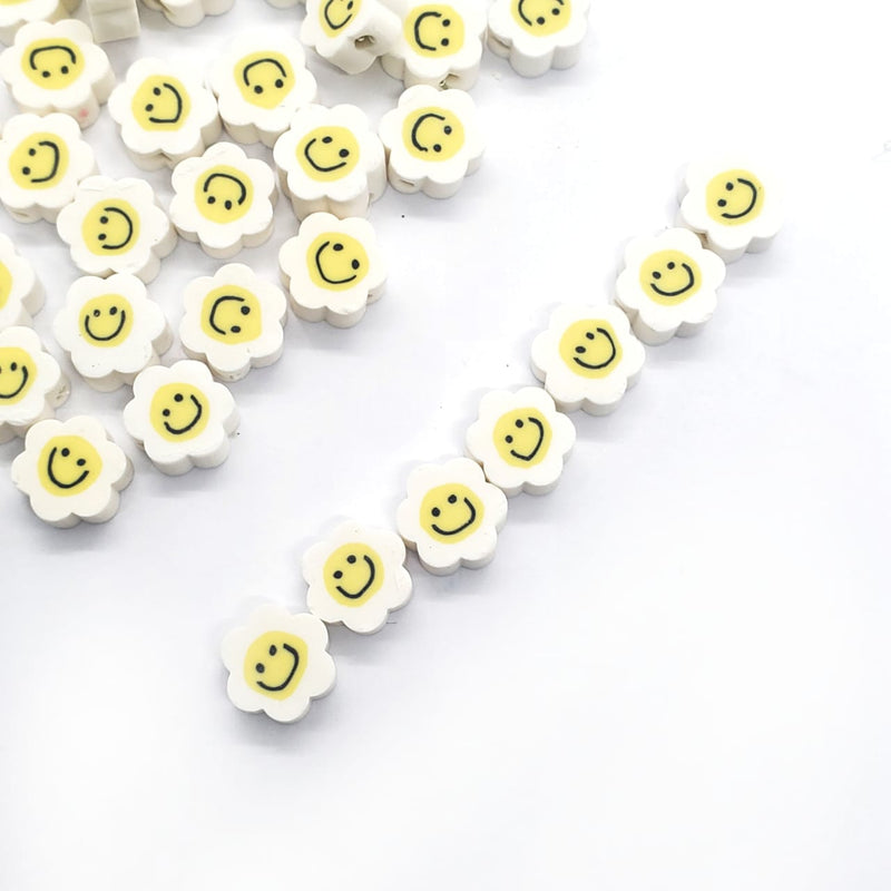 Fimo Flor Blanca con Emoji Fimo - Accesorios Rubi