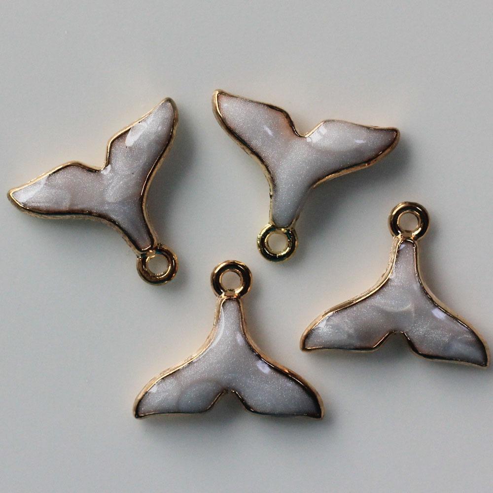 Dije Cola de Ballena Dije - Accesorios Rubi