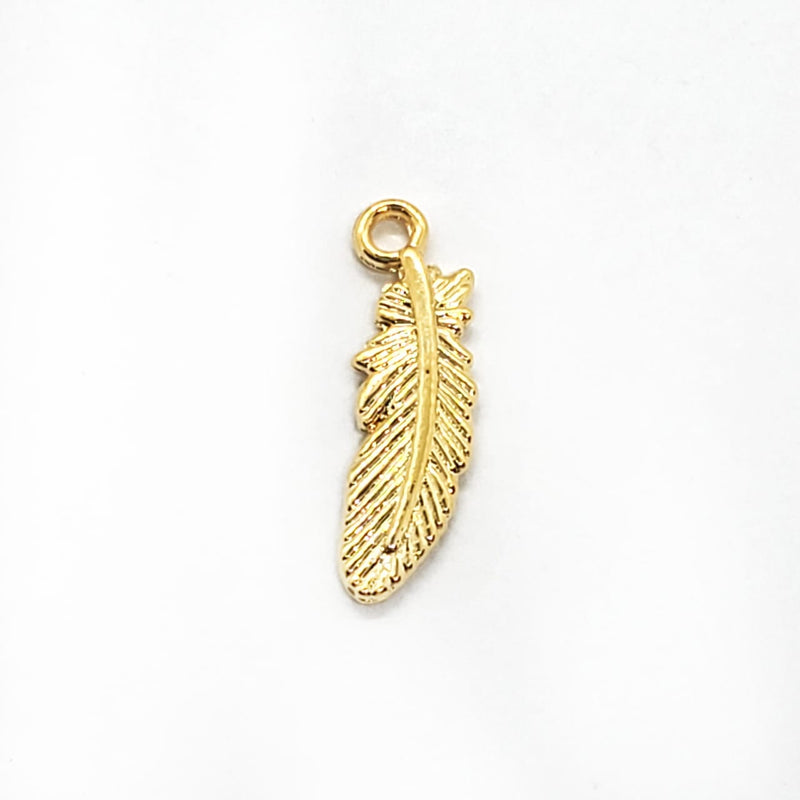 Dije Pluma 2 24K Dije - Accesorios Rubi